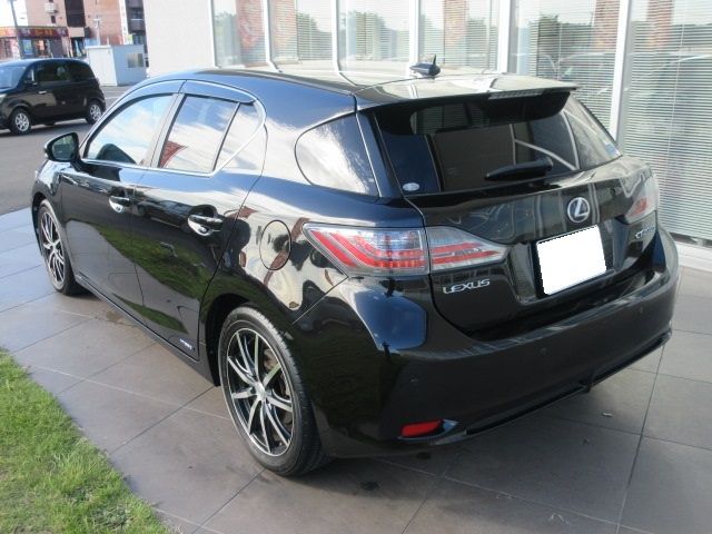 Lexus CT 2012-11 12439-3