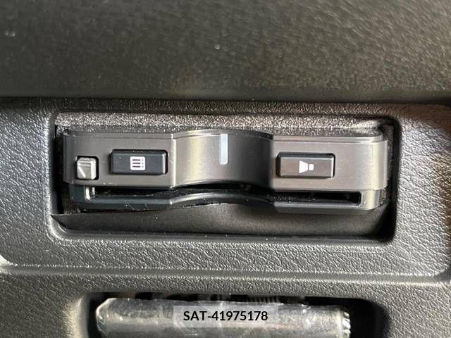 Nissan NOTE 2021-07 209775-5