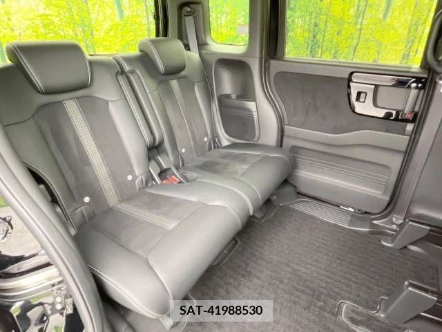Honda N BOX CUSTOM 2022-10 307308-9