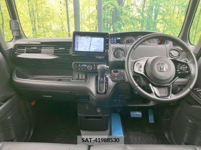 Honda N BOX CUSTOM 2022-10 307308-1