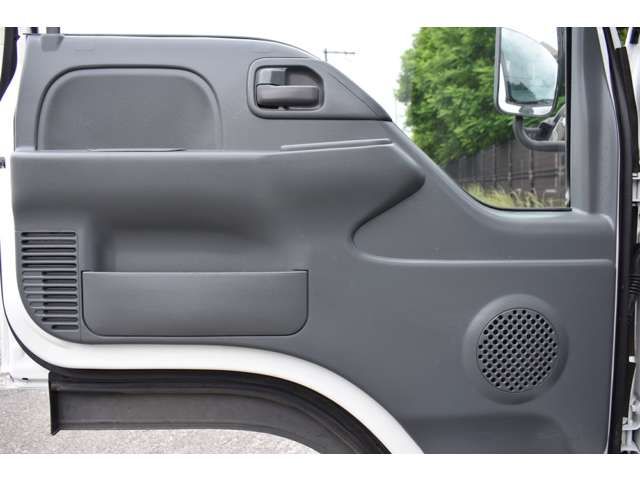 Isuzu ELF TRUCK 2016-03 12937-6