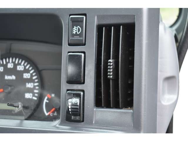 Isuzu ELF TRUCK 2016-03 12937-15