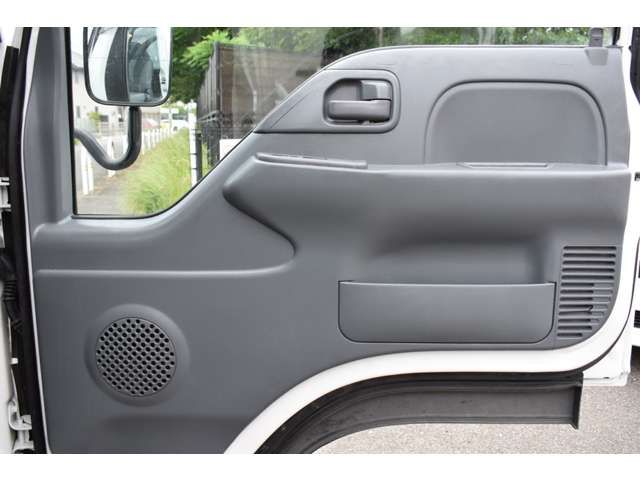 Isuzu ELF TRUCK 2016-03 12937-4