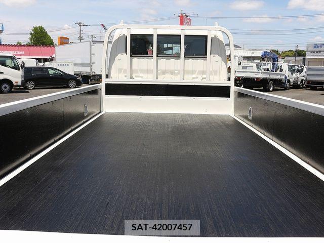 Hino DUTRO 2018-03 296745-12