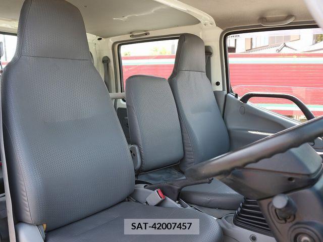 Hino DUTRO 2018-03 296745-20