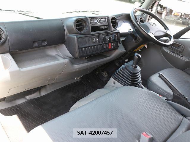 Hino DUTRO 2018-03 296745-26