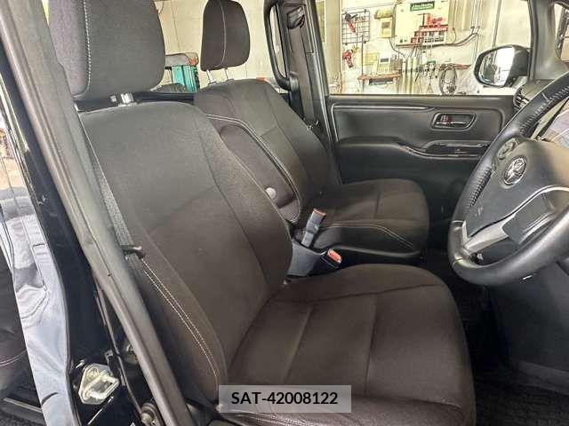 Toyota ESQUIRE 2018-12 321591-19