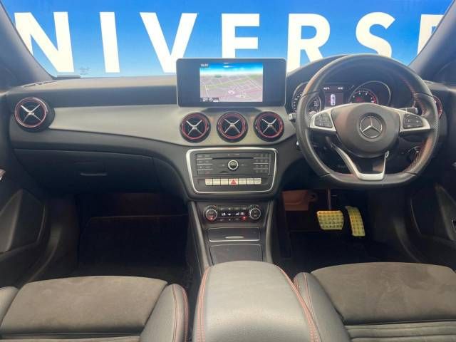 Mercedes Benz CLA-CLASS 2018-08 190290-1