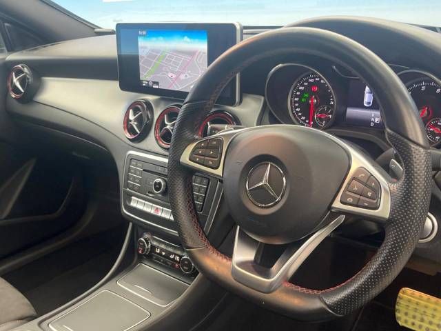 Mercedes Benz CLA-CLASS 2018-08 190290-7