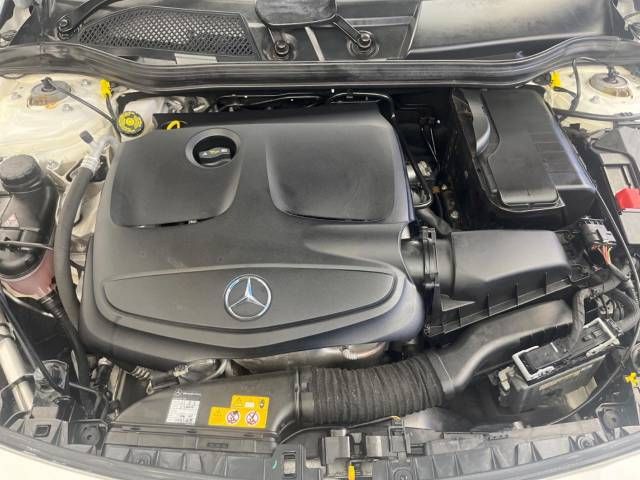Mercedes Benz CLA-CLASS 2018-08 190290-18