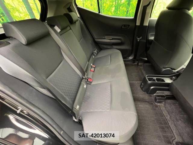 Toyota AQUA 2021-08 233512-9