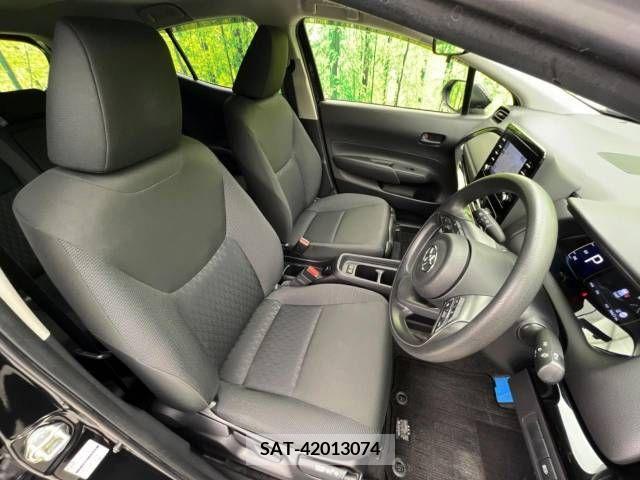 Toyota AQUA 2021-08 233512-8