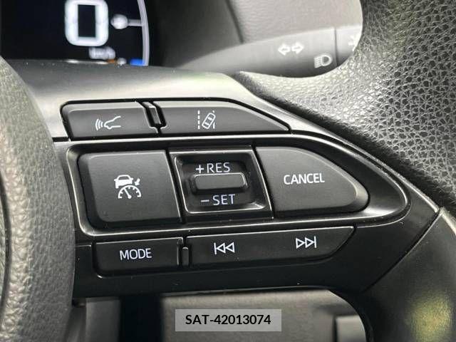 Toyota AQUA 2021-08 233512-6