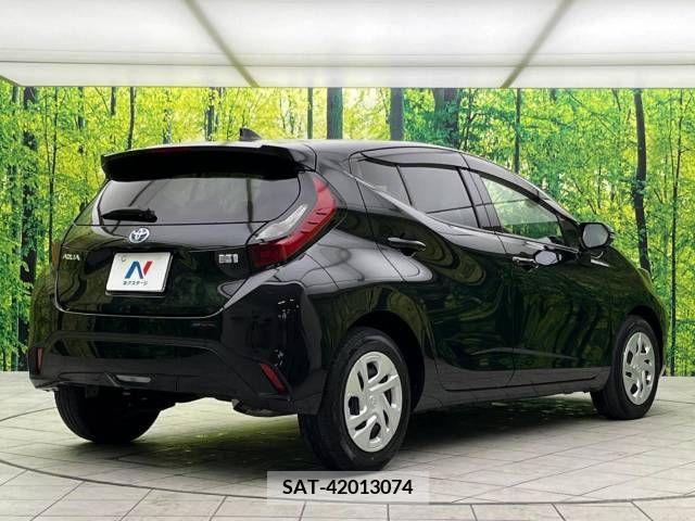 Toyota AQUA 2021-08 233512-17