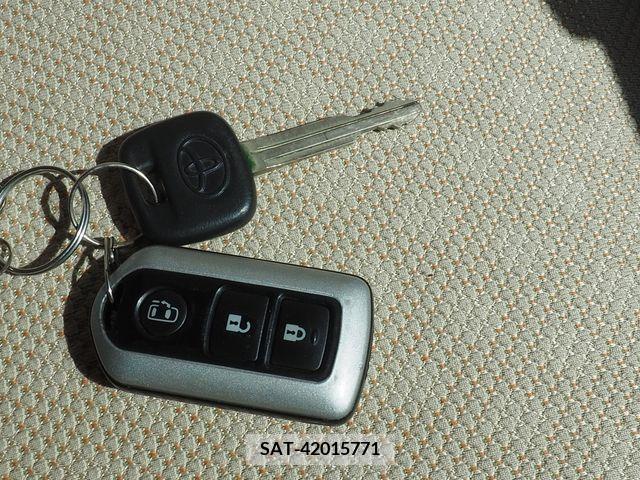 Toyota SIENTA 2009-02 285053-6