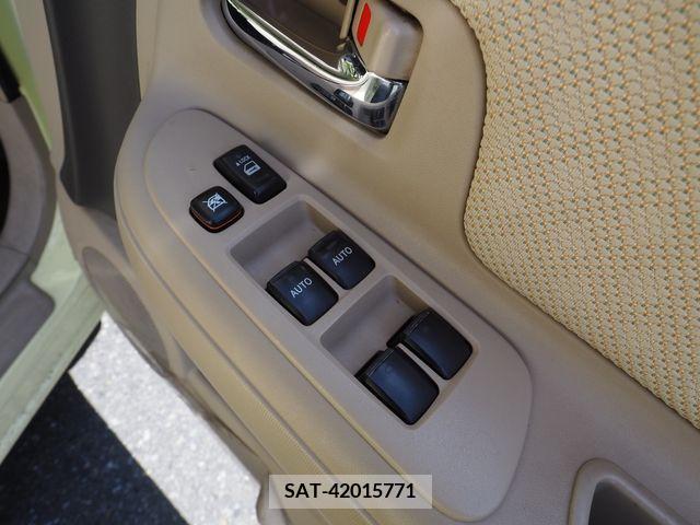 Toyota SIENTA 2009-02 285053-8
