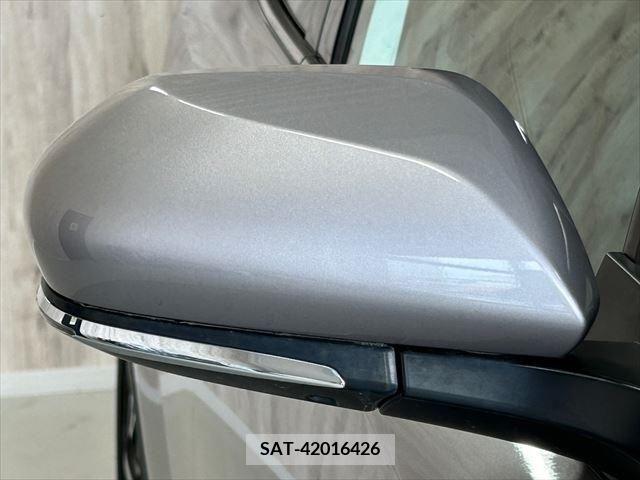 Toyota C-HR 2017-12 294960-13