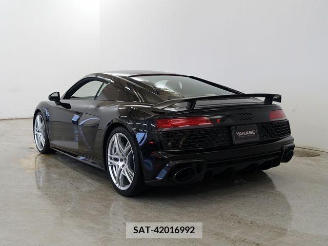 Audi R8 2021-12 333690-2