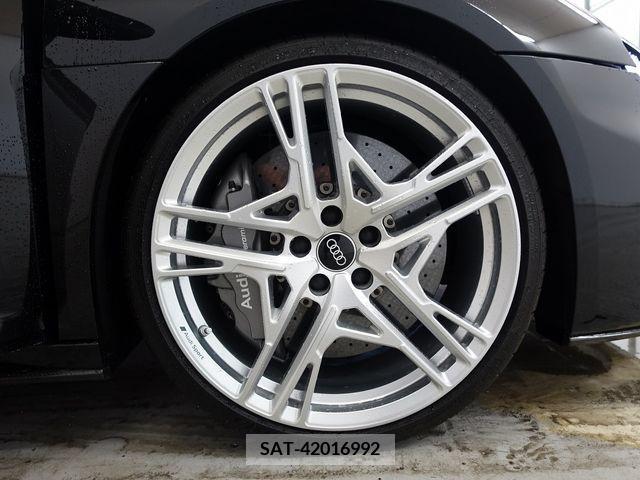 Audi R8 2021-12 333690-23