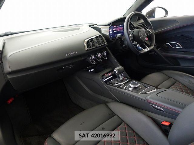 Audi R8 2021-12 333690-1