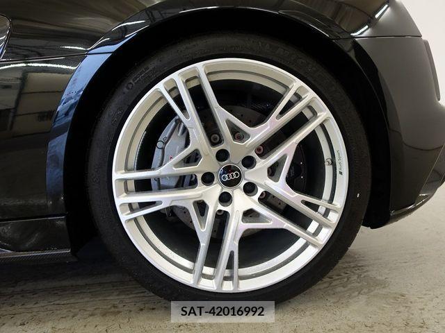 Audi R8 2021-12 333690-21