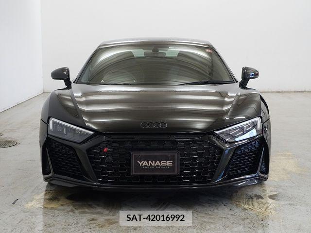 Audi R8 2021-12 333690-0