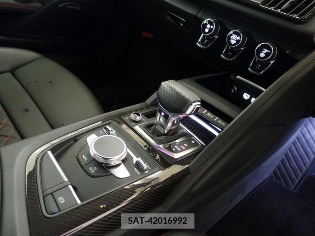 Audi R8 2021-12 333690-14