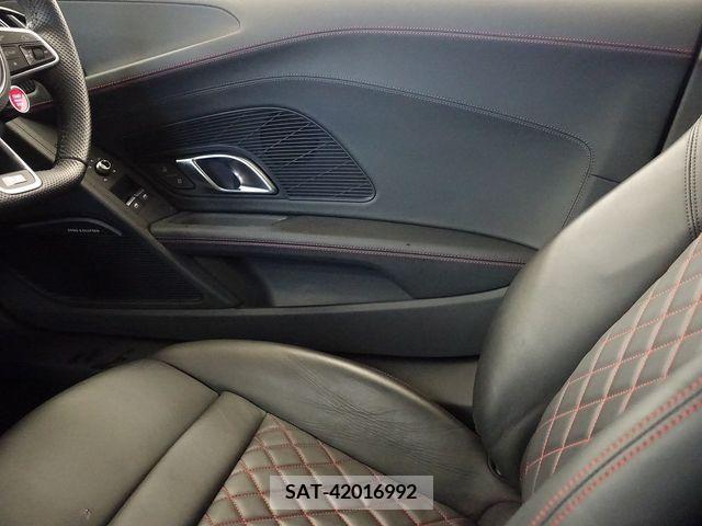 Audi R8 2021-12 333690-12