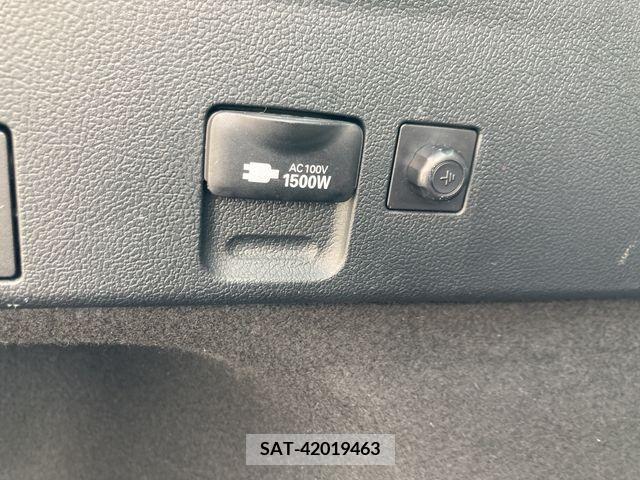 Toyota PRIUS PHV 2017-09 250672-13