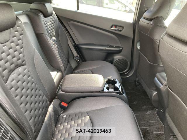 Toyota PRIUS PHV 2017-09 250672-14