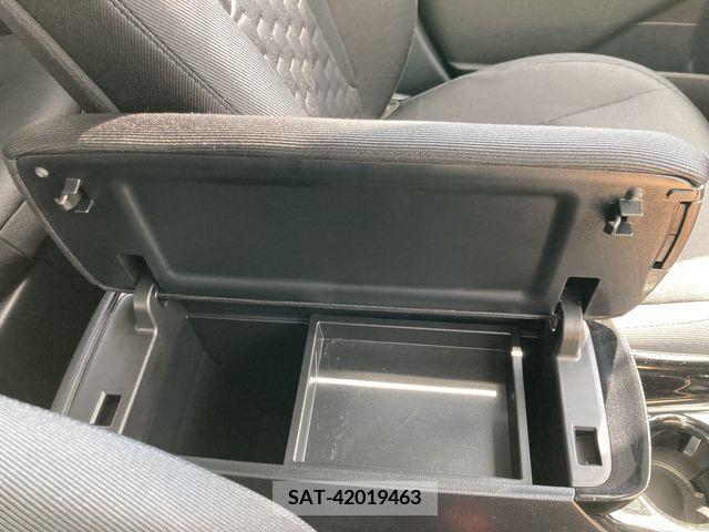 Toyota PRIUS PHV 2017-09 250672-26