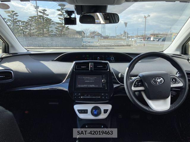 Toyota PRIUS PHV 2017-09 250672-16