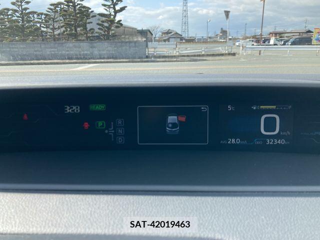 Toyota PRIUS PHV 2017-09 250672-17