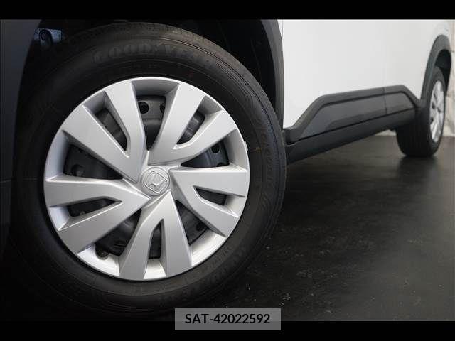 Honda WR-V 2024-08 371114-3