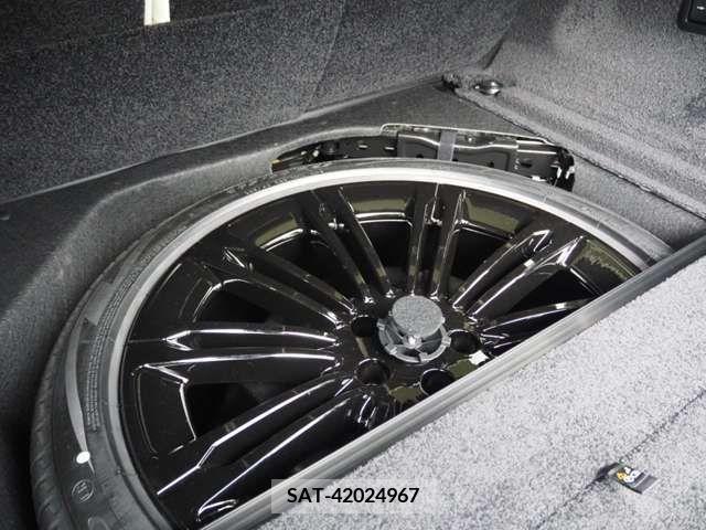 ROVER RANGE ROVER 2023-10 217717-19