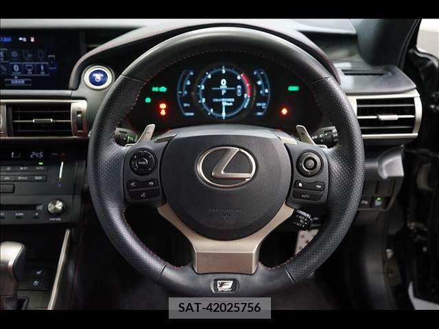 Lexus IS 2014-08 248828-9