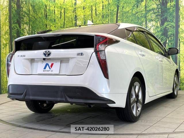 Toyota PRIUS 2016-06 322265-17