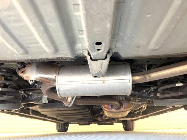 Toyota NOAH 2018-12 16939-19