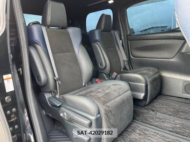 Toyota VELLFIRE 2017-07 223259-9