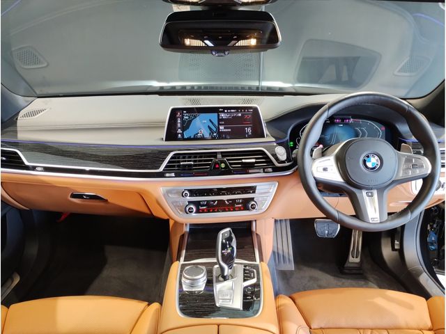 Bmw 7 SERIES 2022-08 25122-11