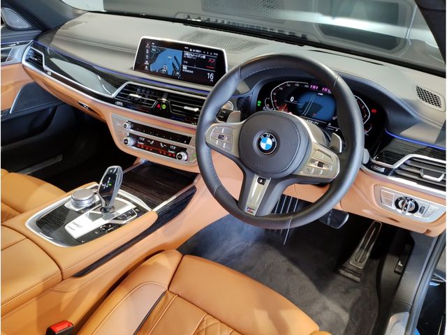 Bmw 7 SERIES 2022-08 25122-13