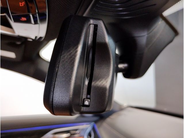 Bmw 7 SERIES 2022-08 25122-22