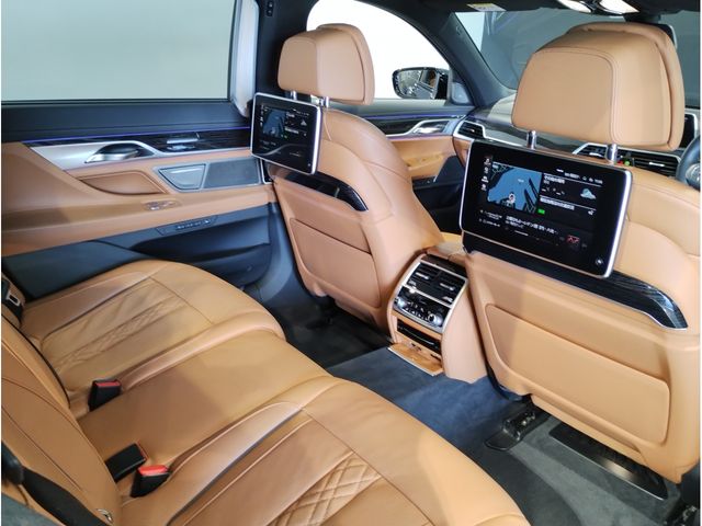 Bmw 7 SERIES 2022-08 25122-10