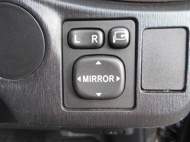 Toyota VITZ 2012-12 28618-24