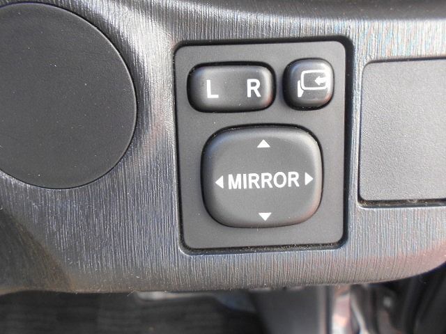 Toyota VITZ 2012-12 28618-11