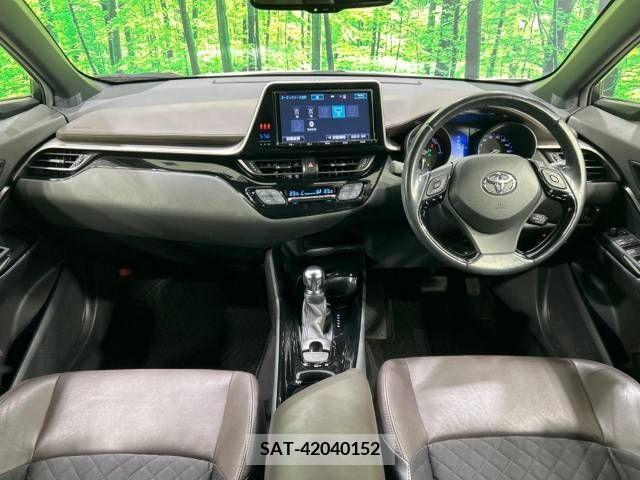 Toyota C-HR 2017-08 357853-1