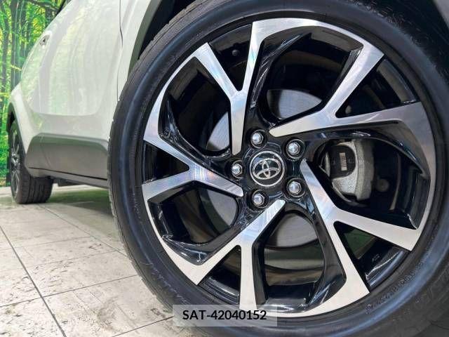 Toyota C-HR 2017-08 357853-13