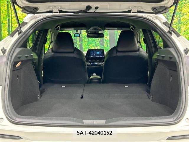 Toyota C-HR 2017-08 357853-9