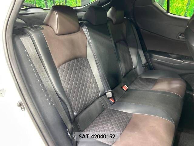 Toyota C-HR 2017-08 357853-8