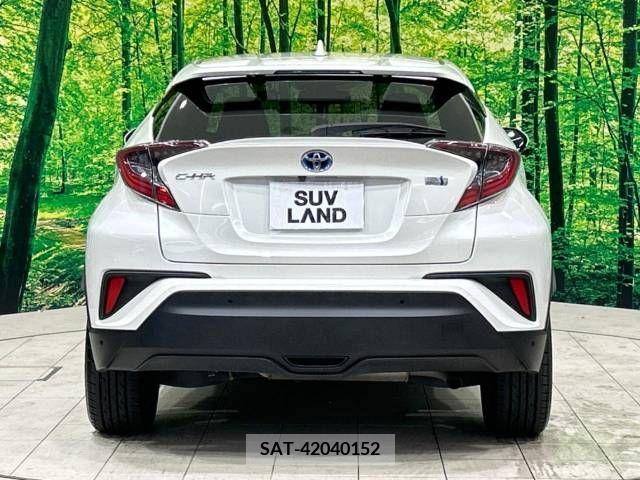 Toyota C-HR 2017-08 357853-15
